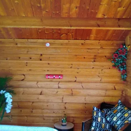 Avec Jacuzzi Privatif Et Acces A Ferme Pedagogique - Fr-1-410-459 度假居